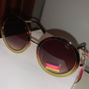 Catherine Malandrino Woman Retro Round Sunglasses